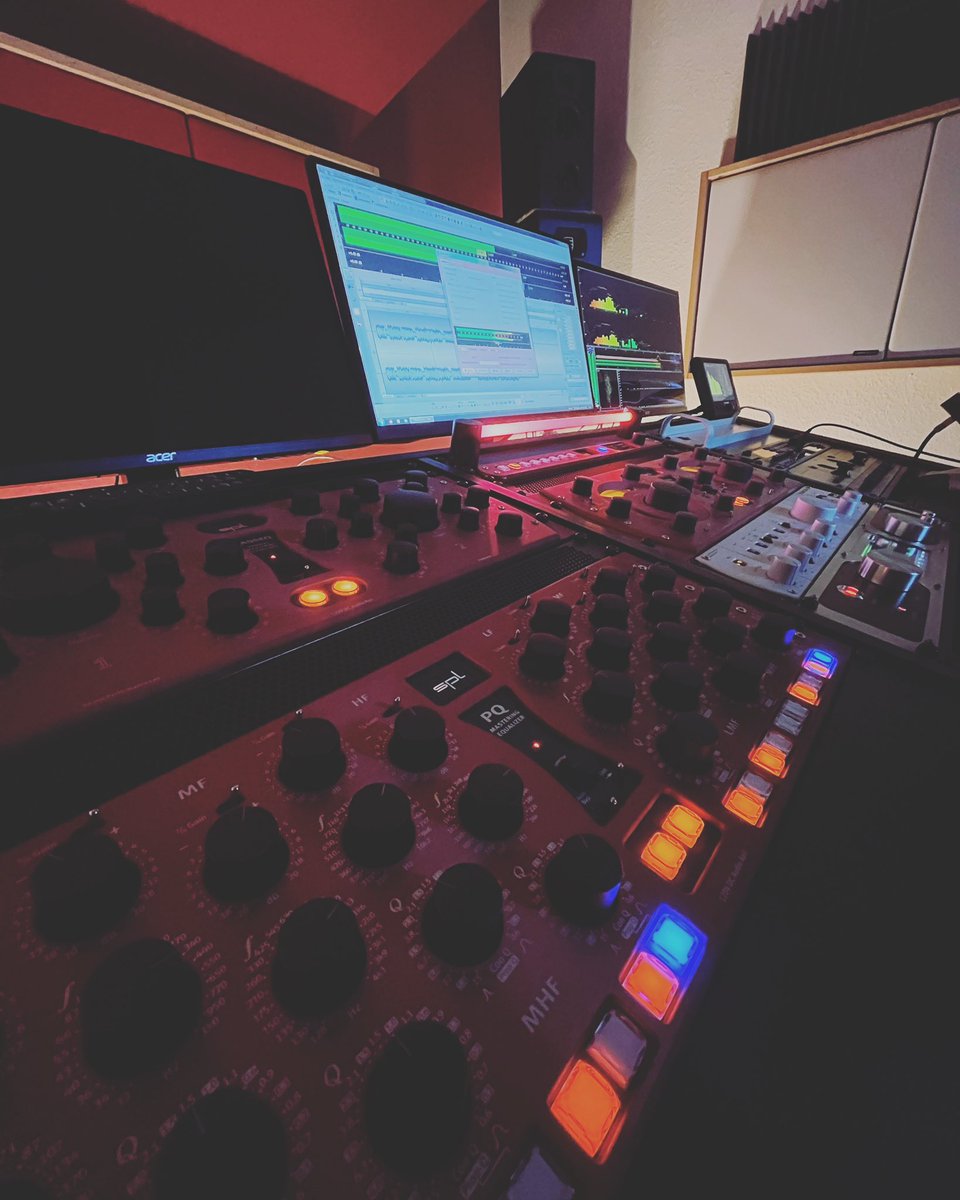 acsysound's tweet photo. Mastering Monday with the best gear in the universe 🥰🖤 https://t.co/BtH4GKFCIB