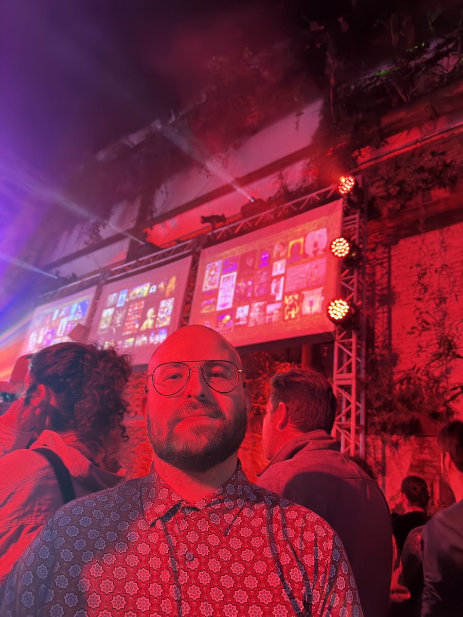 in 2022 my work was shown internationally multiple times, most notably at the mindblowing <a href="/NonNftSummit/">The NonNFT Summit</a> in Ciudad de Mexico

my work was collected hundreds of people, including incredibly thoughtful collectors -some who also happen to be favorite artists of mine-

👇🧵