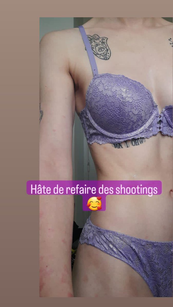 PetonSelena's tweet photo. Et sinon, j'ai ré ouvert mon MYM. ❤️🌺

https://t.co/CJYz4mArjD https://t.co/bHBa94CBpC