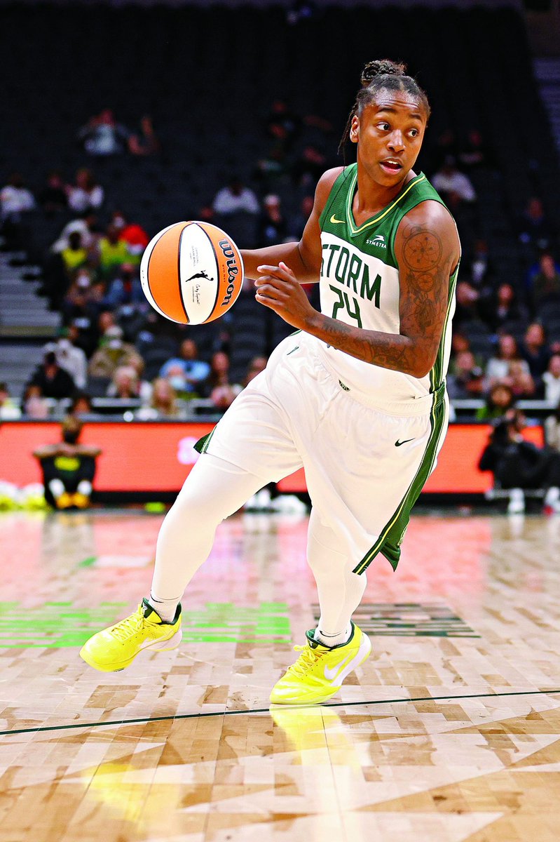 Andraya_Carter's tweet photo. SOURCES: Two-time WNBA Champion and four-time WNBA All-Star, Jewell Loyd of the Seattle Storm, has signed with agent Jade-Li English of KLUTCH Sports Group. https://t.co/xcnwa2Eslf