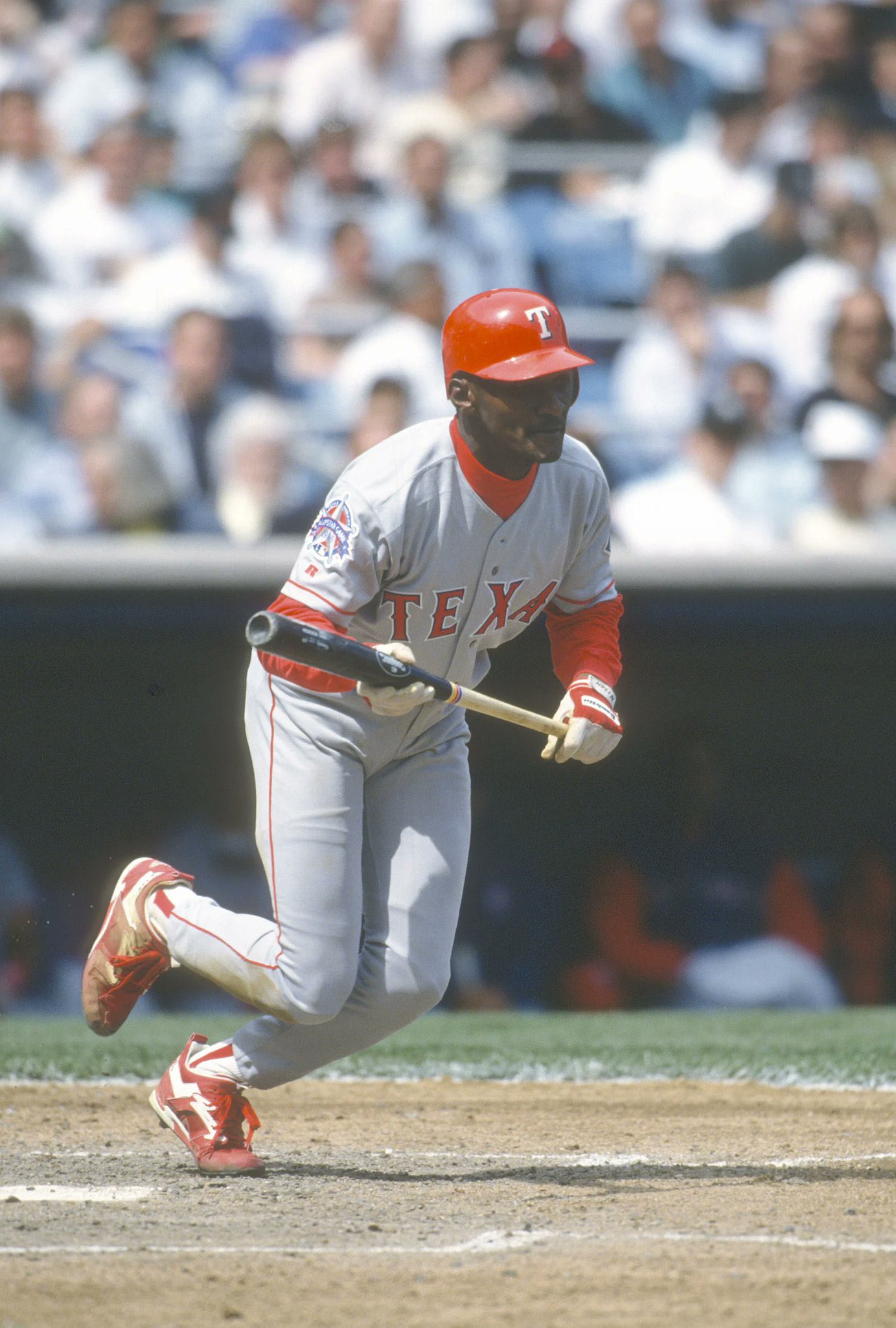 Happy Birthday to former Rangers outfielder Otis Nixon.   Nixon played in 139 games for the Rangers in 1995. 