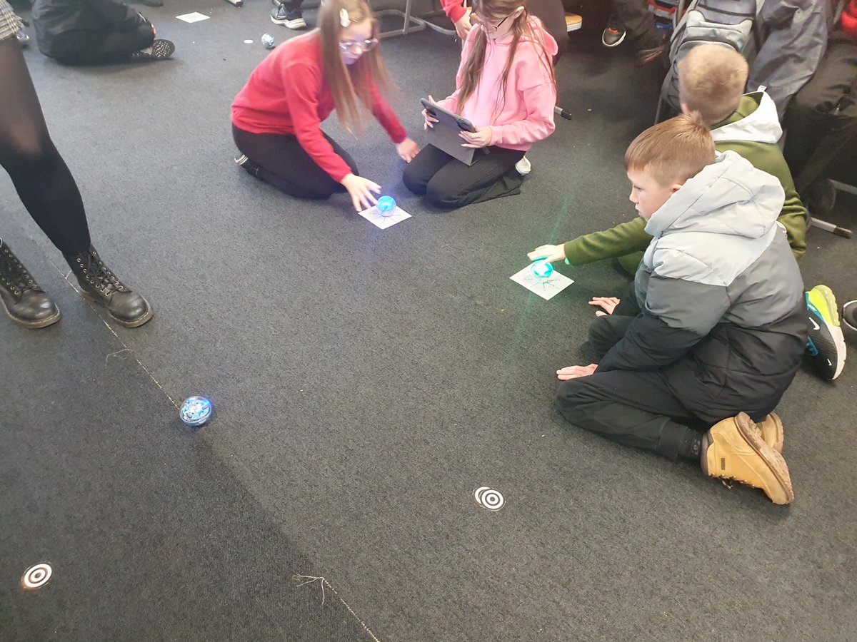 mroneillmaths20's tweet photo. Great start to our STEM Transition week with our local primary schools. P7s were learning how to code Spheros and completing numeracy related tasks! @drumchapelhigh @AntoninePrimary @LangfauldsPS @DrummoreG15 @camstraddenps https://t.co/kjg8zGjMqj