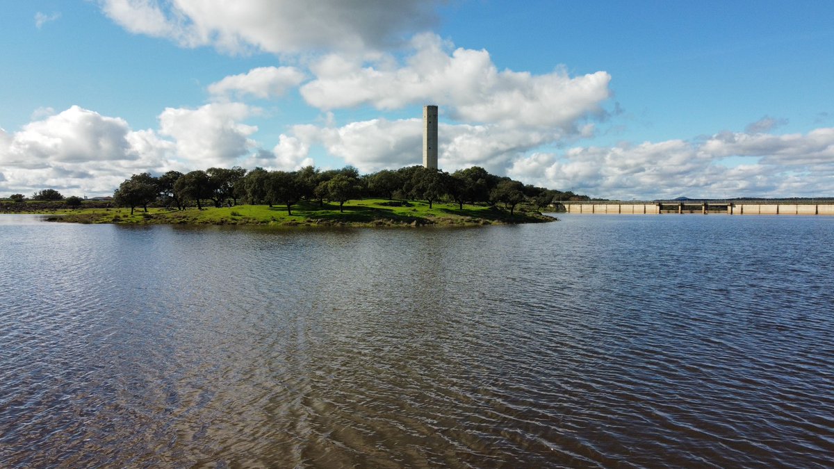 📸 | 𝘿𝙞𝙨𝙛𝙧𝙪𝙩𝙖𝙣𝙙𝙤 𝙙𝙚 𝙀𝙭𝙩𝙧𝙚𝙢𝙖𝙙𝙪𝙧𝙖

🗓 09/01/2023
✍🏽 <a href="/KetMoreno/">MorenoHernándezKet</a> 
📍Pantano de Torrejoncillo / Embalse de Portaje (Cáceres)

📲 #morenohernandezket #mh #dron #drones #NaturePhotography #Photography #nature #fotografia #naturaleza