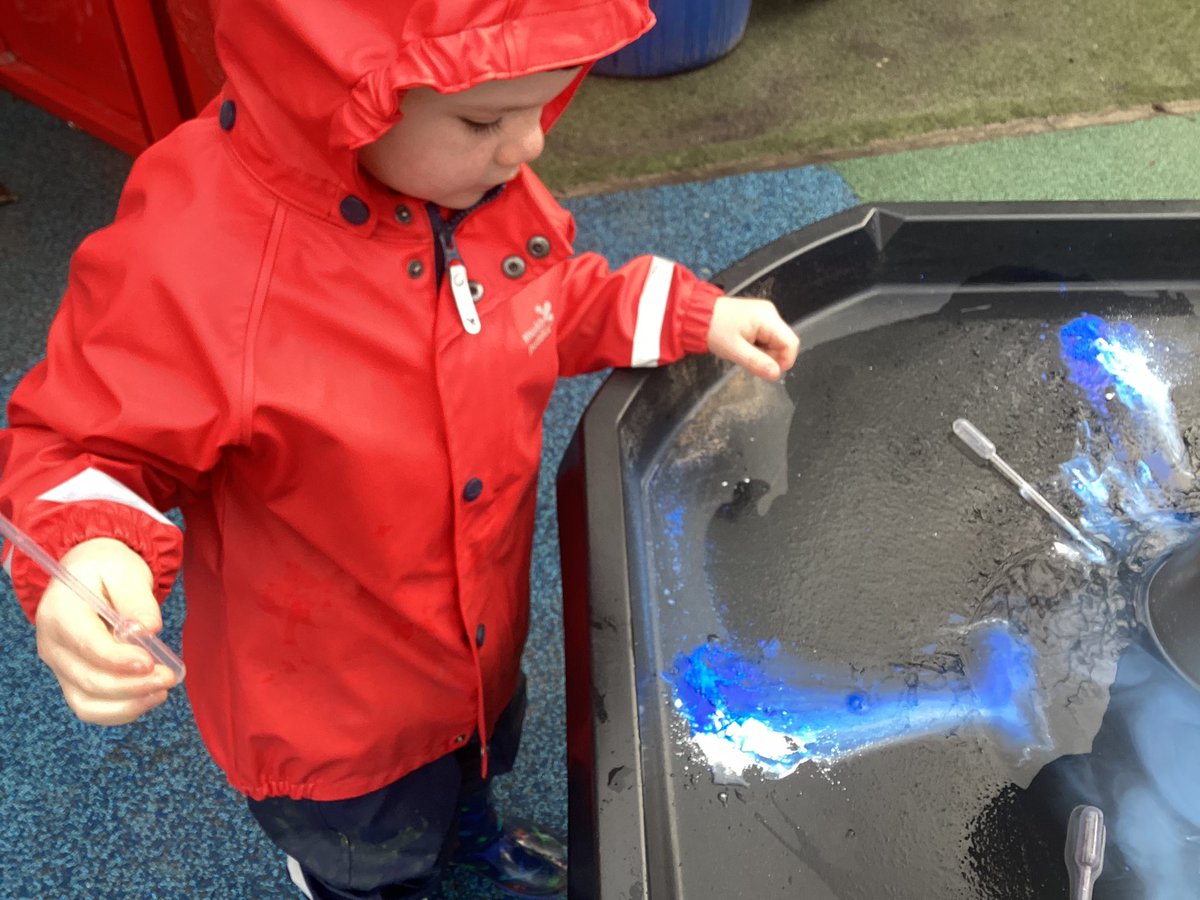 The children used powder paint to mix different shades of blue. We explored what happened to the shade of blue when we added white! <a href="/StMargarets_/">St Margaret's Anfield CE Primary</a>
