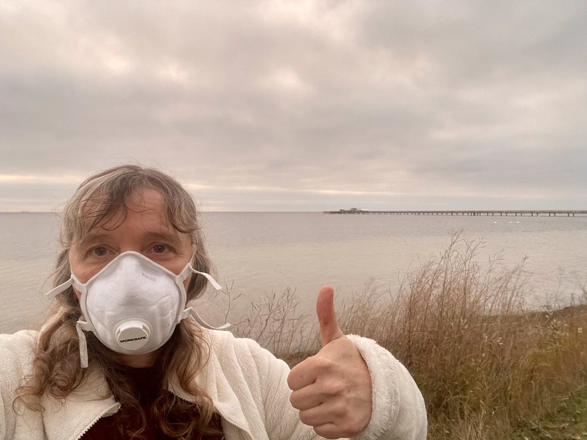 wendyisacsson's tweet photo. @Ninawildflower @IvaWest_SE I’m the only person masking in a school of 1000 pupils and staff.
I teach in Sweden. If I was your teacher I’d be so incredibly proud of you for wearing your mask, to keep yourself, your family and your classmates safe. You deserve a medal. Well done you’re a star🌟💫❤️#MasksRock https://t.co/4MnvNg4TNk