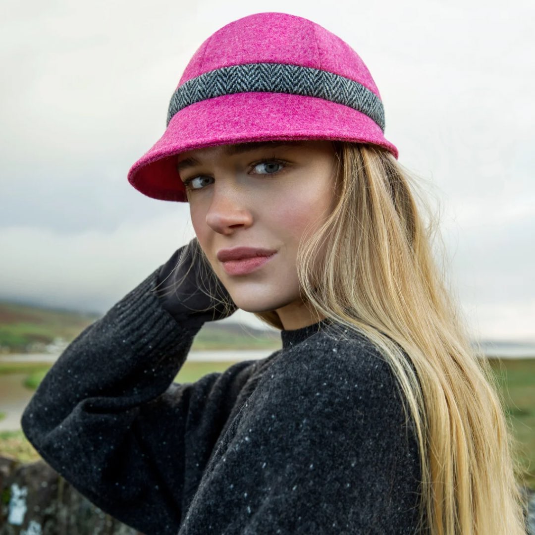 The perfect pop of pink in our Slieve League Hat Tweed 💖💗

#hannahats #since1924 #buckethat #tweedhat #pinkhat #1920sstyle