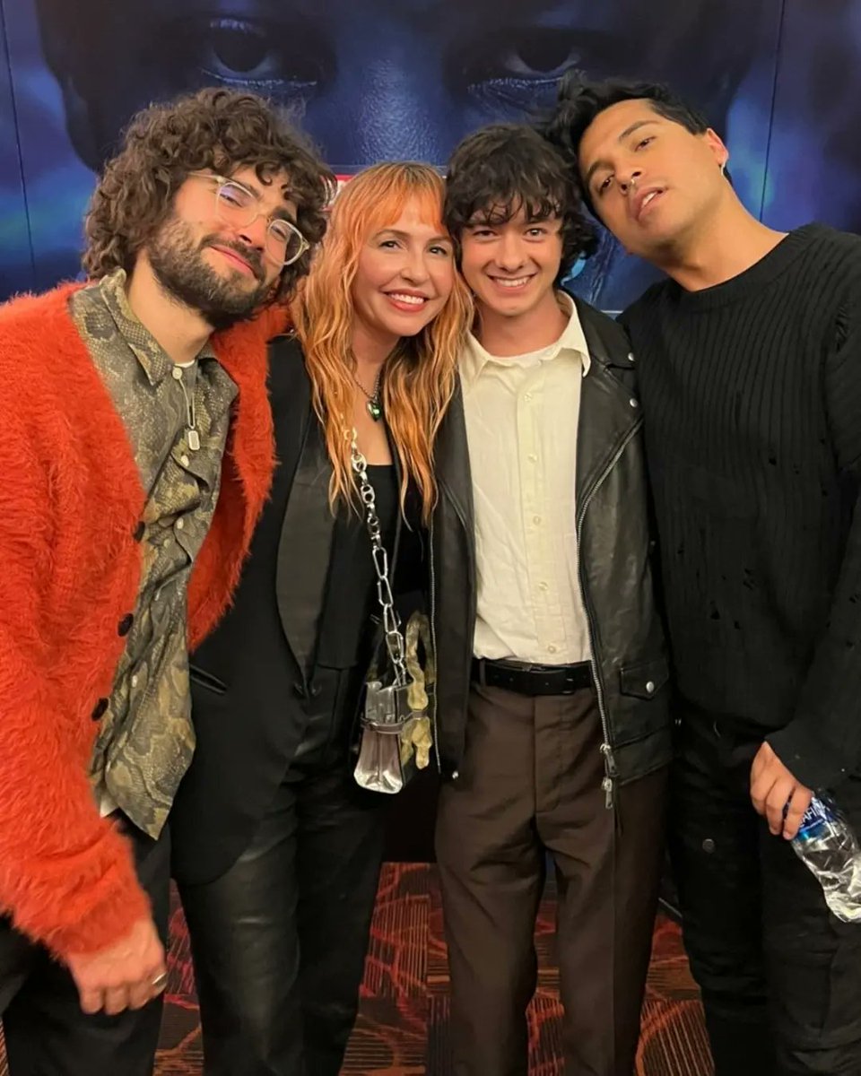 arianddanteupd's tweet photo. 📸 Más fotografías de la primera noche de proyección de Aristóteles y Dante en el #PSIFF23 #PSIFF2023 ❤️
#AriandDanteMovie
— ©️ tricia.gonzales y sheishanani https://t.co/nypbpsRarl