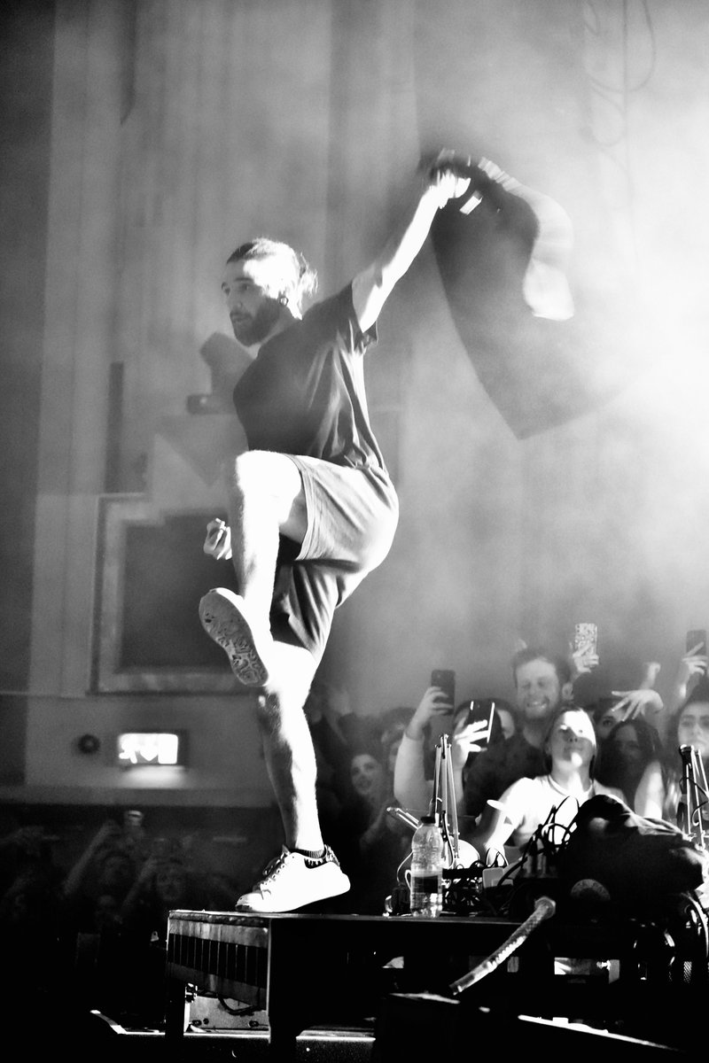 TroxyLondon's tweet photo. @FourTet @fredagainagain1 ..and @Skrillex What a way to kick off 2023 at Troxy!! Take us back @eatyourownears! π₯π€―
#secretgig #londonevents #eventprofs #dance #music #danceparty #surprisegig #eventprofsuk #eventprofslondon #rumble https://t.co/rt8xXSgu6o