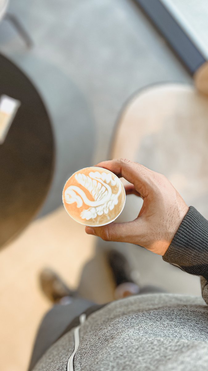 0Alammar's tweet photo. #قهوة_المساء من @RoastersCurve 
رااااايقيننن 🥺☕️☕️☕️
#تصويري #عطنا_صورة_من_تصويرك https://t.co/wmr3I2LYFP