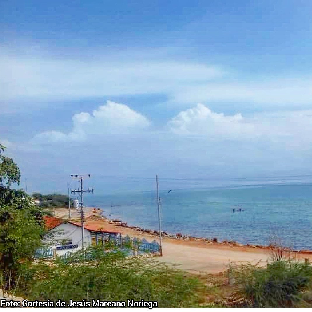arayaactual's tweet photo. #09Enero Inicio de Semana ☕, Los mejores deseos 🙏 desde Araya ⌚ 8:30am, con sol 🌞 radiante, 📷 Hermano Pueblo de Manicuare Sector Guarataro con su bello Azul Salmeroneano  donde se ubica la casa del Poeta Cruz Salmerón de quien nuestro Municipio debe su nombre #EstadoSucre 🇻🇪 https://t.co/moVJq7SRzP