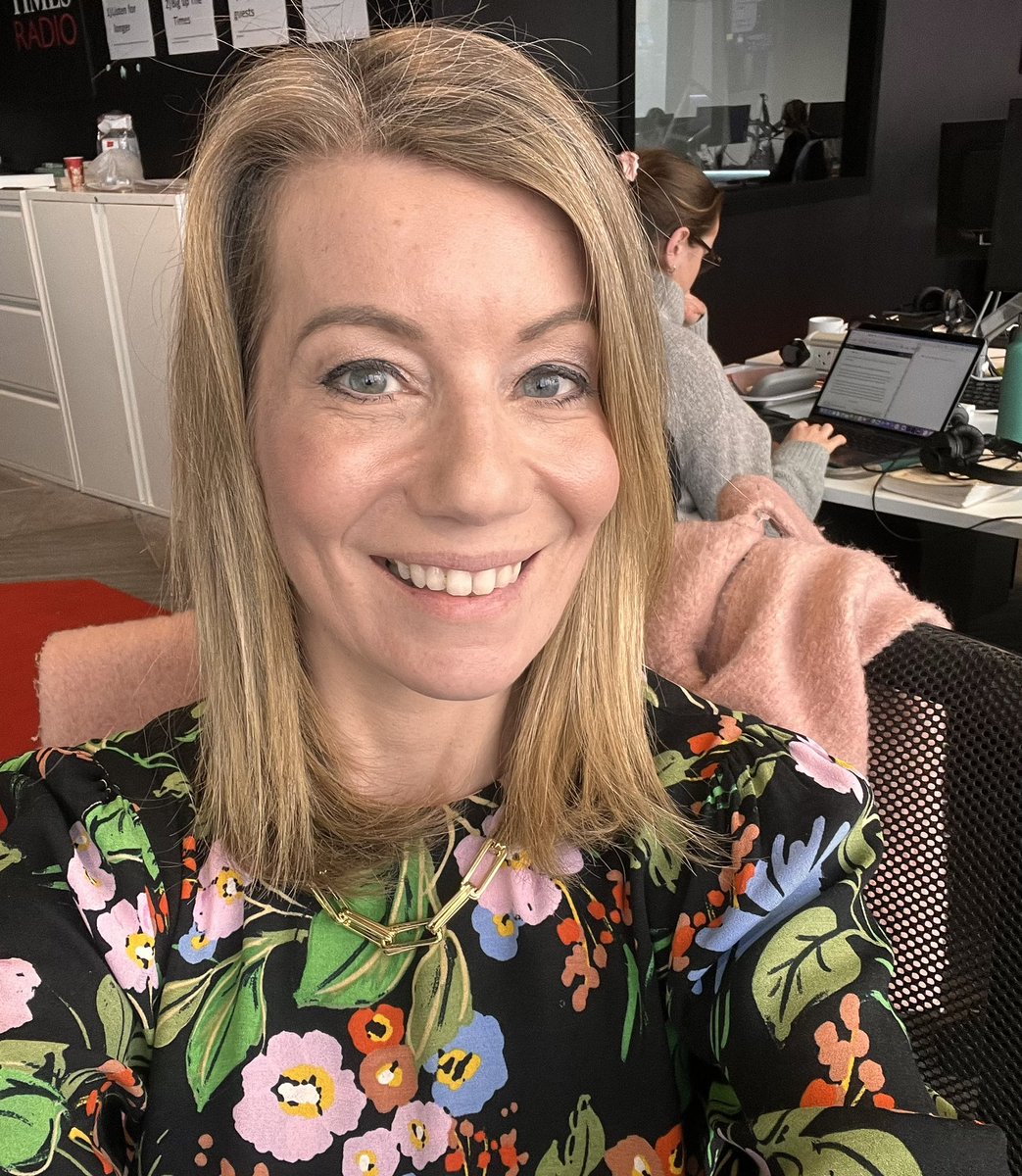 kaitborsay's tweet photo. Afternoon! @TimesRadio from 1pm:

👑 @DrEdOwens @ClaudiaJoseph Harry
🤒 @Jacksongraham9 health lessons
🪧 @RMCunliffe @Freddygray31 politics
📆 @supergcoaching resolutions
🧠 @EmmaNeuropsych Toolkit for your Emotions
🇫🇷 @CharlesBremner OTG
🏝️ @ElliePhillipsUK entertainment https://t.co/kPqVObFUeV