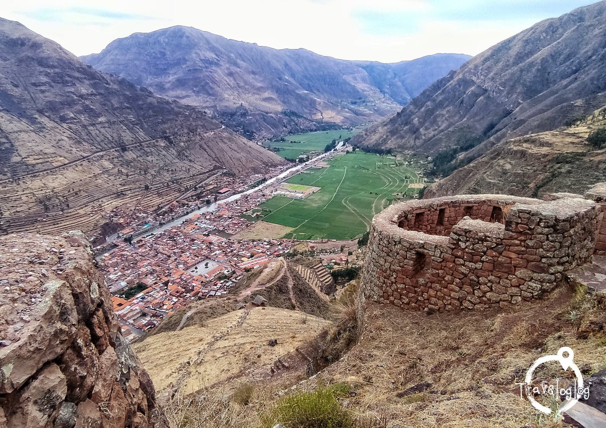 の風景🇵🇪 ピサック遺跡 クスコから日帰りでもいける、超穴場スポットです👍 かなり山登りに近いハイキングが必要ですが、探検気分が味わえる、とってもいい遺跡でした😆 この日は、ちょっとくもり空☁