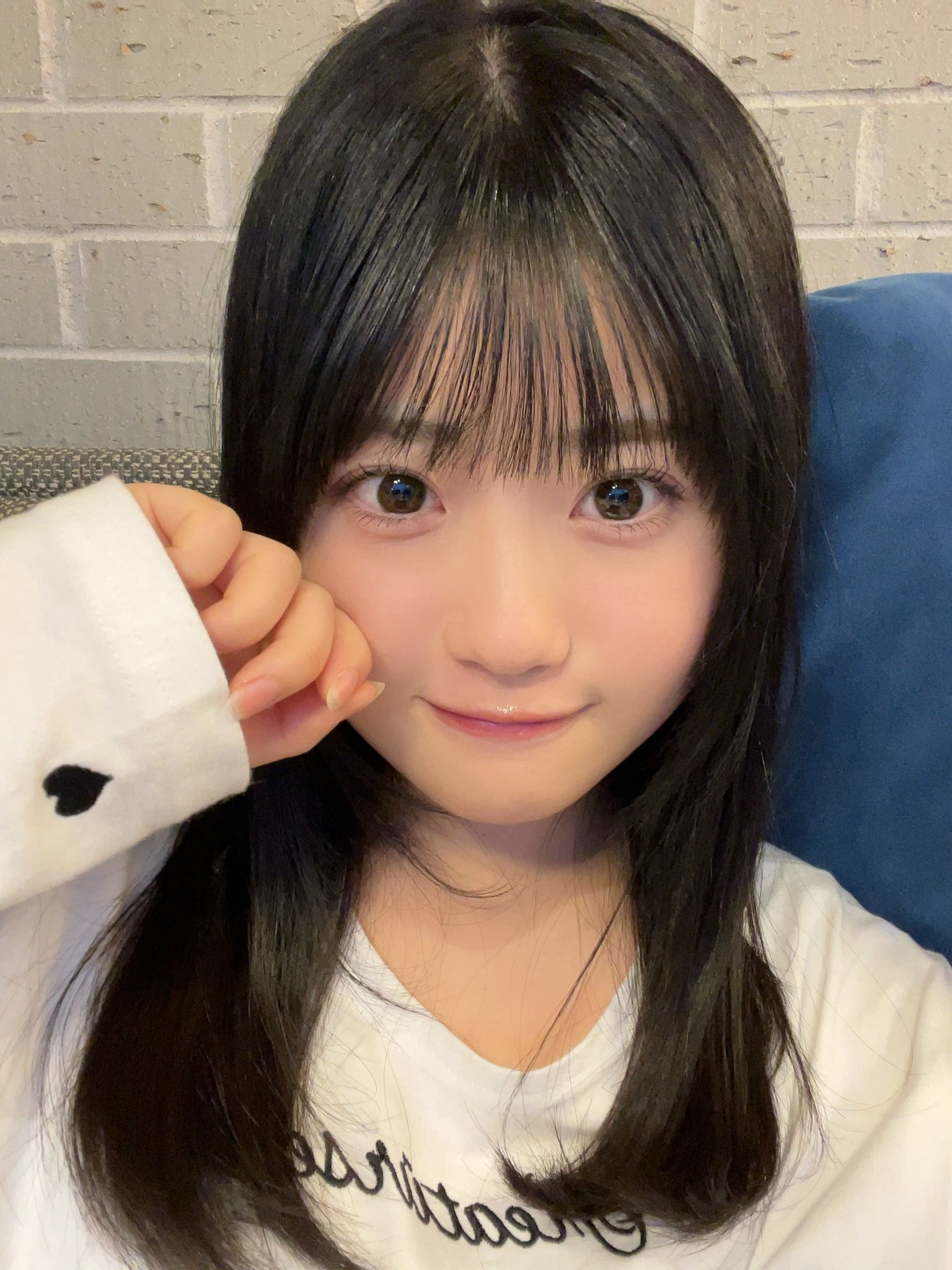 AKB48 布袋百椛 サイン入りチェキ