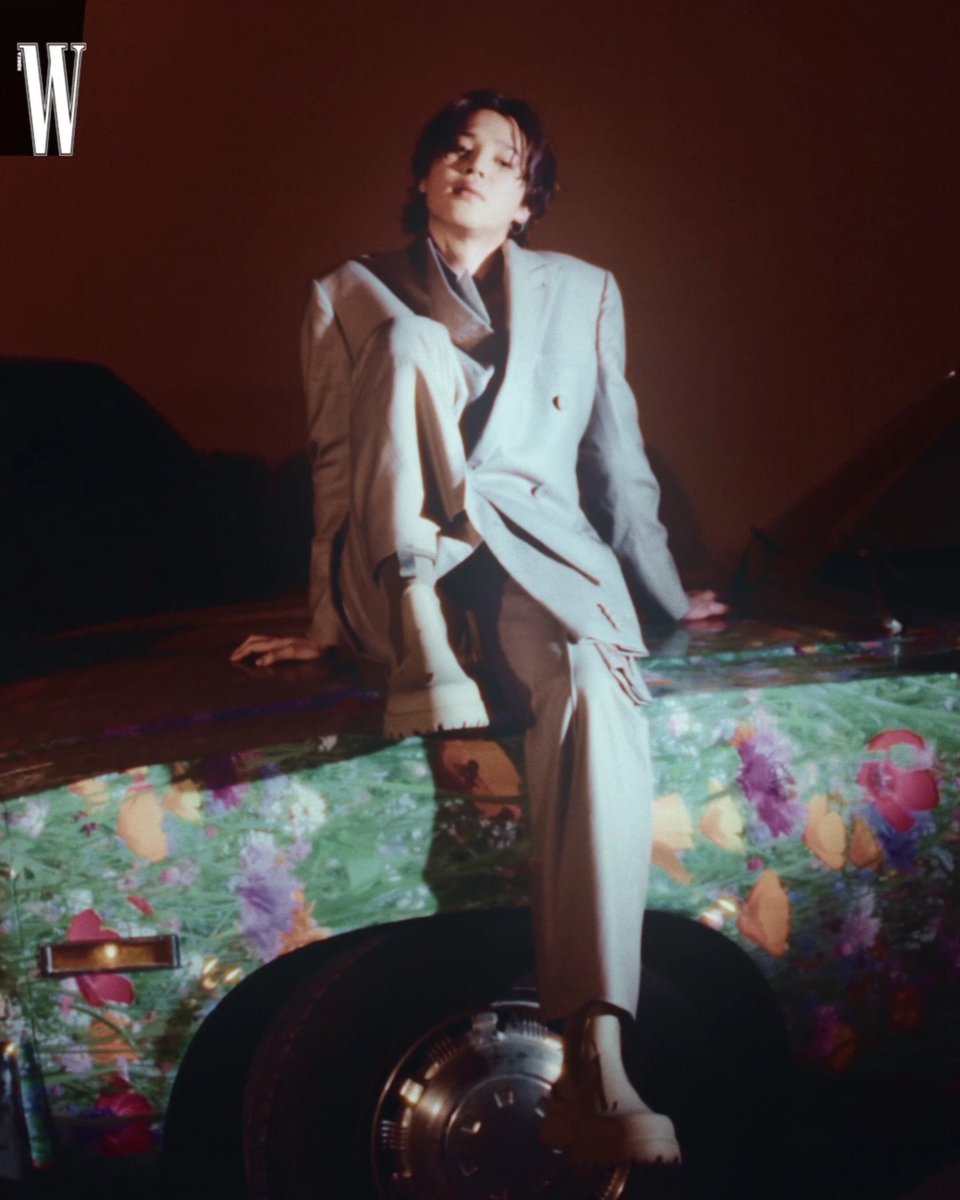 jmfolder's tweet photo. Jimin x W Korea thread https://t.co/khHu0zn4wb
