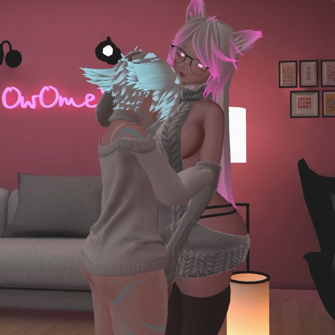 Call me Mommy and this will be us~ 💋 this is a threat https://t.co/clVofyHYlo<a href="/tag/vtubervsirl"class="tags"><span>#vtubervsirl</span></a>
