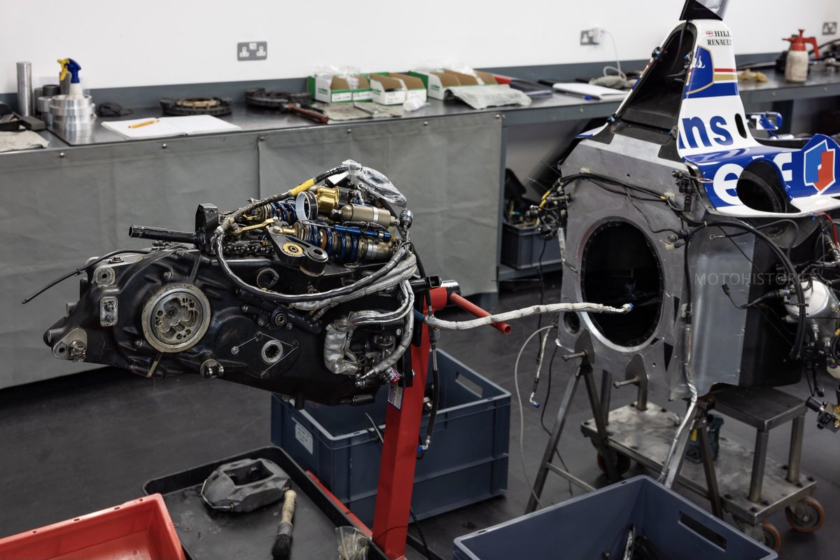 motohistorics's tweet photo. W I L L I A M S F 1
#Motohistorics Well we’ve been busy for the last 2 years with the FW18 restoration, what do you think? #V10 #classicF1 #damonhill #renaultF1 #90slegends #williamsF1 #restore #refresh #rebuild #itswhatwego #halowproject #MondayMotivation 📸rob overy https://t.co/0OPdHT3mPn