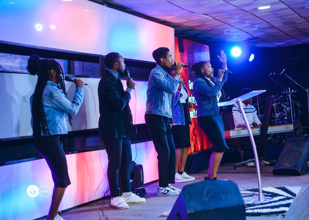 gloryzoneglobal's tweet photo. " Great Jehovah, you are good and we won't stop praising" 🎶🎶🎶
CC: @gloryzonemusic
#gloryzone #music #Sunday #quantumfaith https://t.co/cLduoE9Xj2