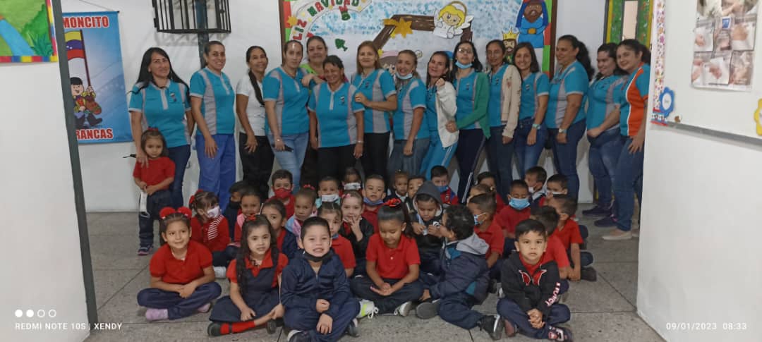 simoncito45's tweet photo. Inicio de II MOMENTO https://t.co/h1fGxiONqE