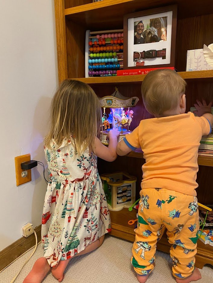 MikeSchiff_'s tweet photo. 4:30 - 7:00 PM - Family Time!

From the time I log off work until the kids go to bed, I try to be fully present with them.

We play, make dinner together, talk, and do our bed time routines.

I leave my phone in the kitchen and rarely check it. https://t.co/2UVyALlJ06