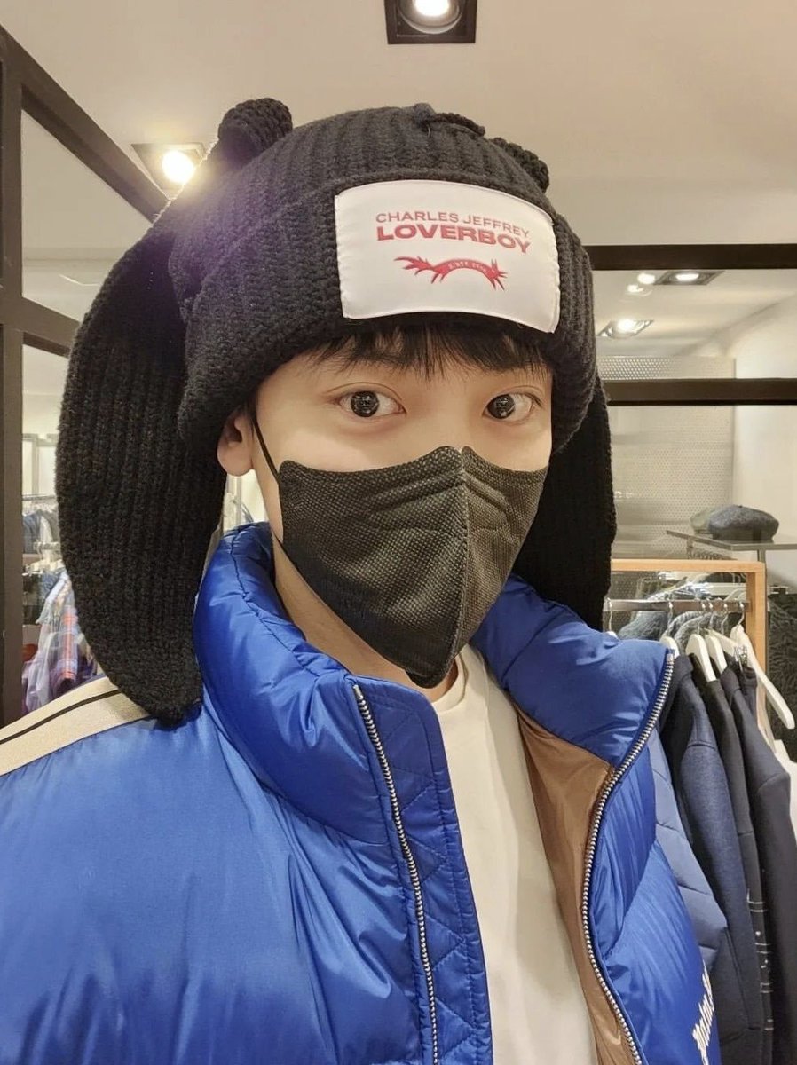 EXOPINKBASE's tweet photo. Loverboy 🖤
#chanji #exopink https://t.co/UrneKvzFJh