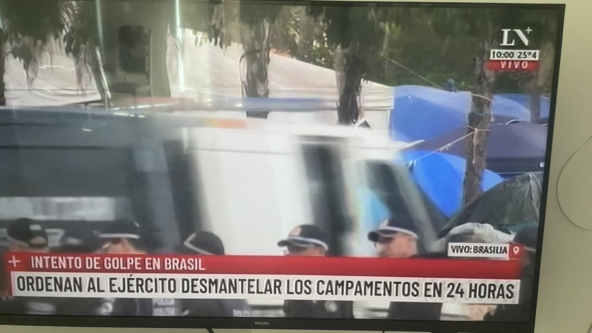 TswTechno's tweet photo. #BrasiliaTomada #LN #c5n #Brazil quien miente? 🤦‍♀️ https://t.co/cZYqQPfjL6