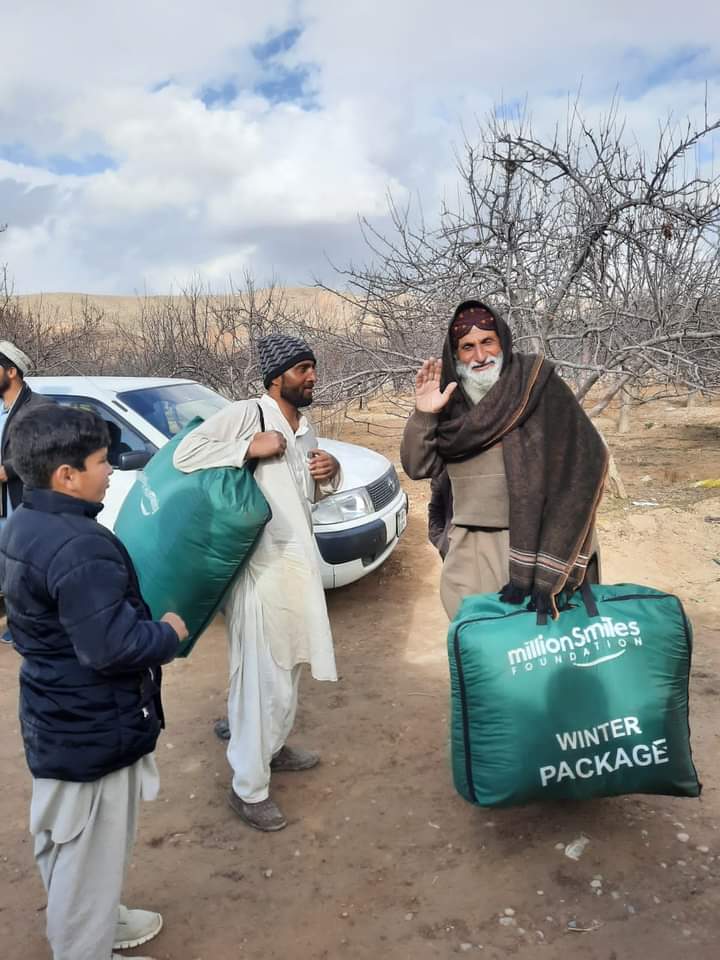 waseemsajjad345's tweet photo. “World belongs to humanity, not this leader, that leader or that king or prince or religious leader. World belongs to humanity.” – Dalai Lama
#MSF_WinterDrive

@MillionSmilesPK @AkhtarActivist 
#MillionSmile #humanity https://t.co/QqGhkoLYXW