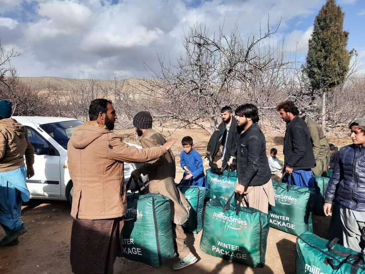 waseemsajjad345's tweet photo. “World belongs to humanity, not this leader, that leader or that king or prince or religious leader. World belongs to humanity.” – Dalai Lama
#MSF_WinterDrive

@MillionSmilesPK @AkhtarActivist 
#MillionSmile #humanity https://t.co/QqGhkoLYXW