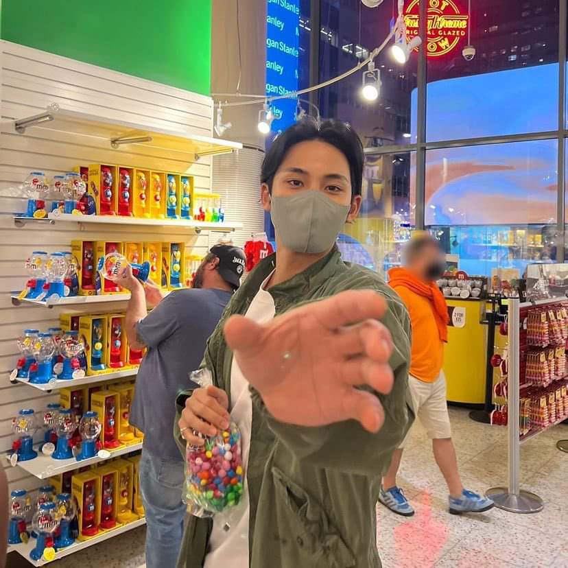 zinc_99's tweet photo. อันนี้แอบถ่ายคุณแฟนไม่เนียนครับ โดนจับได้ 🥹😔📸❤️ https://t.co/eQDw5KSA9V