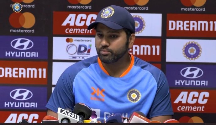 Aru_Ro45's tweet photo. Captain Rohit Sharma attending the press conference ahead of 1st ODI. https://t.co/nnmaelD132