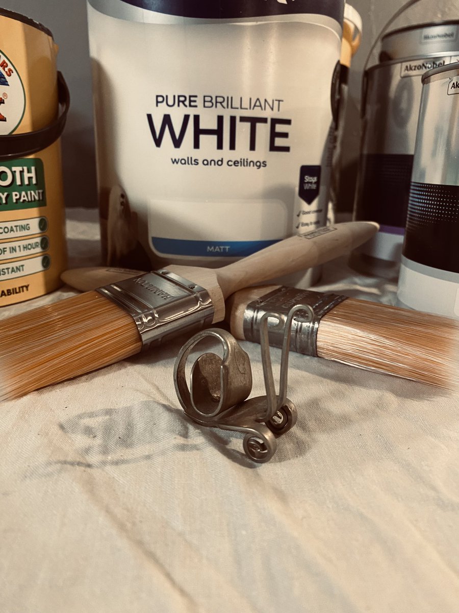 EllJiixX's tweet photo. Winkle and the team are back painting at @PeriwinkleCott1 🎨🖌️ Hope you are having a good time @PeriSnail ! https://t.co/VwI1EYK2Bw