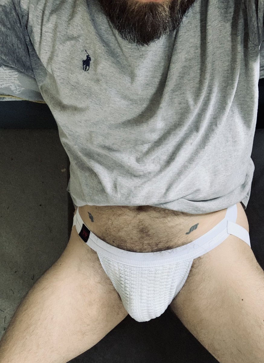 danhairyman1987's tweet photo. Anyone else’s pit get sweaty as fuck without even moving? #hairymen #sweatpatch #sweatypits https://t.co/QMULLMQPrj