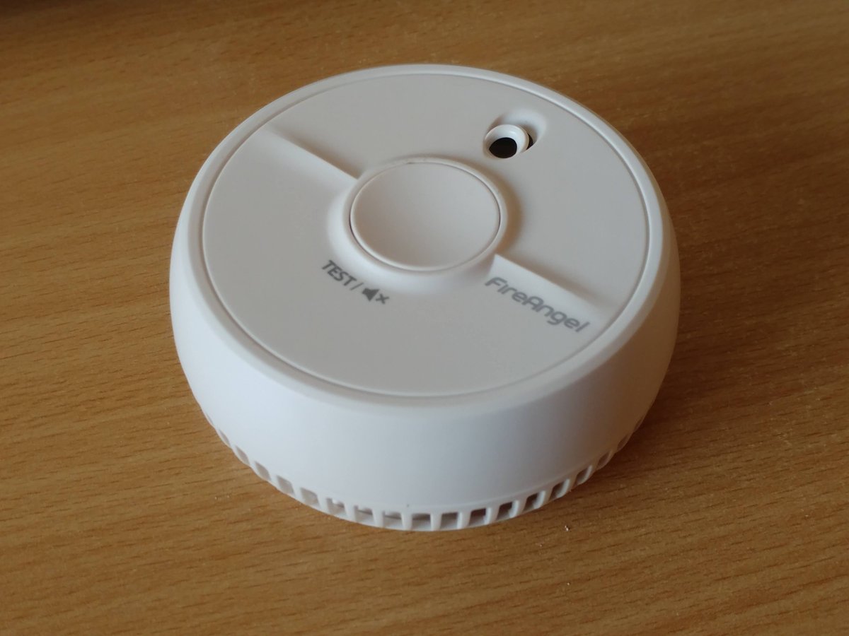 EV_telemetry's tweet photo. Hi @fireangelsafety I bought this smoke alarm last summer (along with 3 others). This one has just complained about a flat battery, the third since it was installed. The other three are fine. Any ideas? https://t.co/CFFYoAXCOo