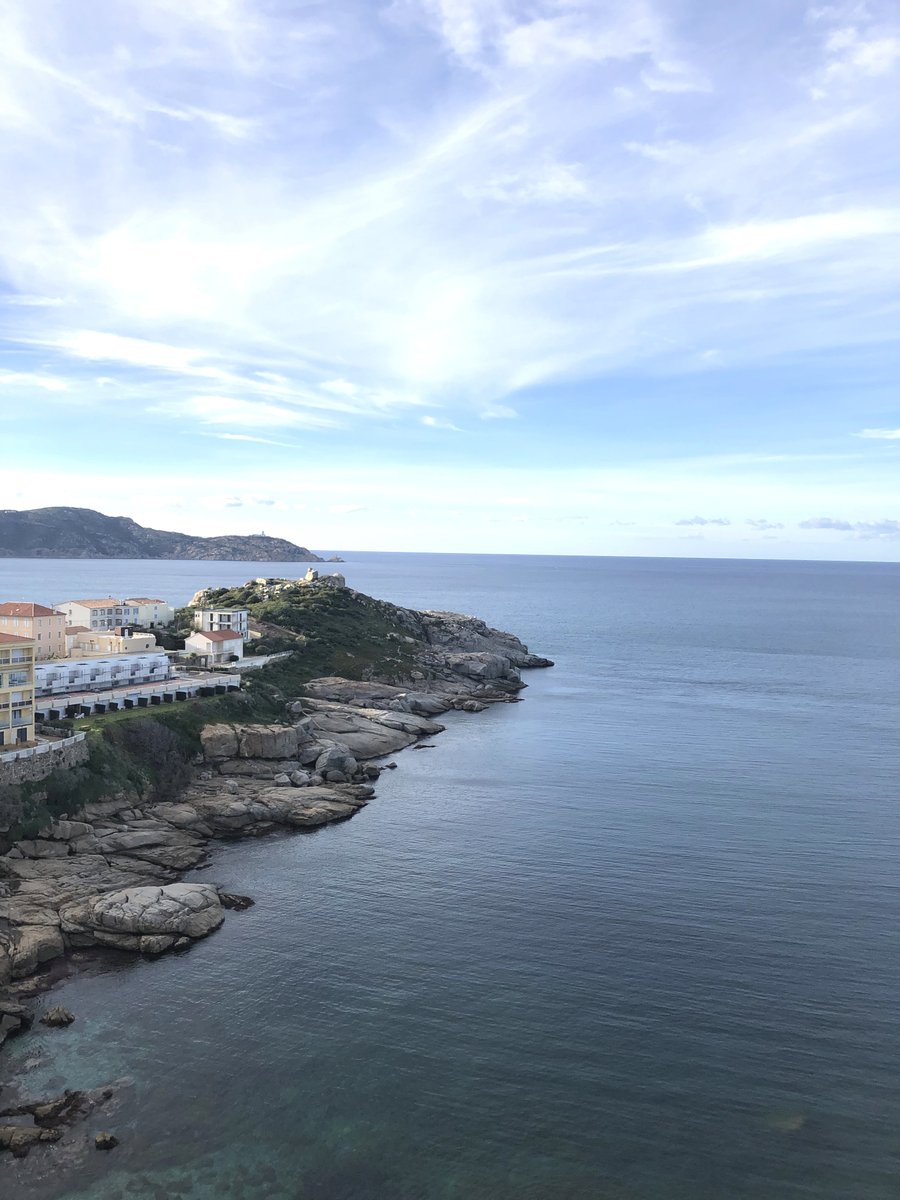 L'une des premières vues sur Calvi que vous verrez en 2023 😊

📷<a href="/Jean/">J</a>-marc Holzer
.
.
#calvi #corsica #corse #corsicanlife #nature #balagnetourisme #corsicaisland #igerscorsica #picoftheday
#naturephotography #explorefrance #simplelife #JeRedécouvrelaFrance