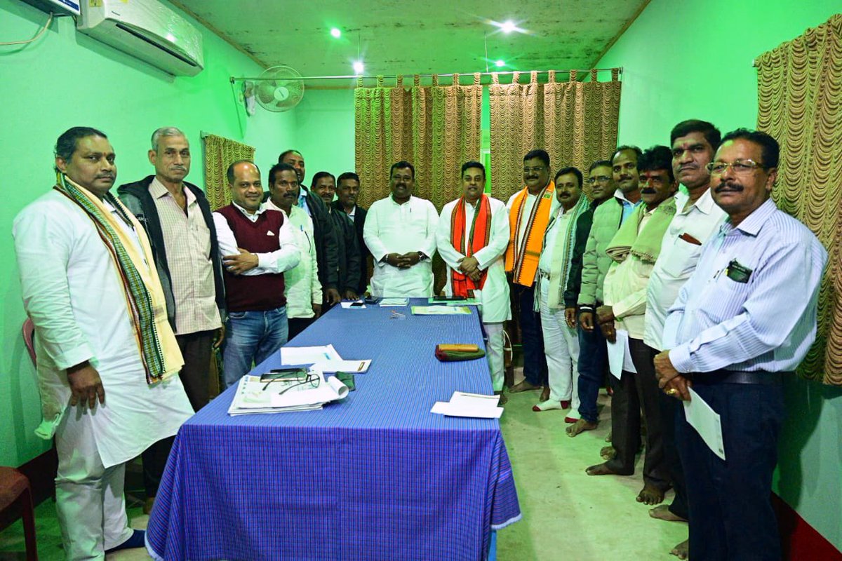 ଆଜି ପୁରୀ ଲୋକସଭା ଅନ୍ତର୍ଗତ ପିପିଲି ବିଧାନସଭାରେ ରାଜ୍ୟ ସଂଗଠନ ମନ୍ତ୍ରୀ ଶ୍ରୀ <a href="/Manas_BJP/">Manas Kumar Mohanty</a> , ବିଧାୟକ ପ୍ରାର୍ଥୀ ଶ୍ରୀ ଆଶ୍ରିତ ପଟ୍ଟନାୟକ ଏବଂ ବରିଷ୍ଠ କାର୍ଯ୍ୟକର୍ତ୍ତାଙ୍କ ସହ ସଂଗଠନାତ୍ମକ ବୈଠକରେ ଯୋଗ ଦେଇ ତୃଣମୂଳ ସ୍ତରରେ ଦଳର ଦୃଢ଼ୀକରଣ ଉପରେ ଆଲୋଚନା କଲି l