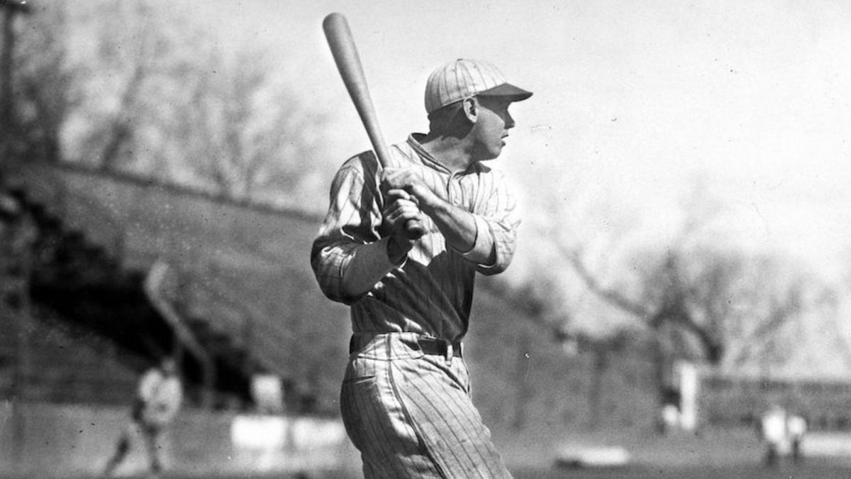 BaseballAlmanac's tweet photo. Today, we remember Bill Terry, who died #otd in 1989. DYK his career batting average was .341? DYK Memphis Bill hit .401 in 1930?!?!? [https://t.co/kmYxbIOv8n] 🔥❤️⚾️ #BaseballAlmanac #BillTerry #NewYorkGiants #NewYork #Giants https://t.co/HPfqMH53wL
