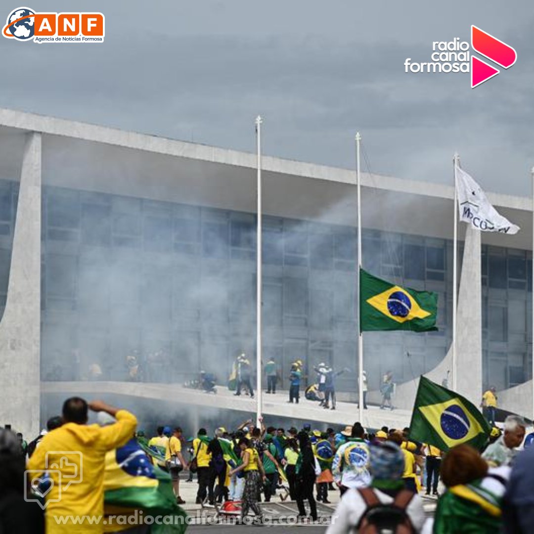 radiocanalfsa's tweet photo. 🔴 El interbloque de senadores y senadoras del FdT repudió los intentos golpistas en Brasil.
📌 + Info en la Web
#Interbloque #Senadores #Golpistas #FDT #Brasil #Repudio #RadioCanalFormosa https://t.co/Zd8yQmoyVr