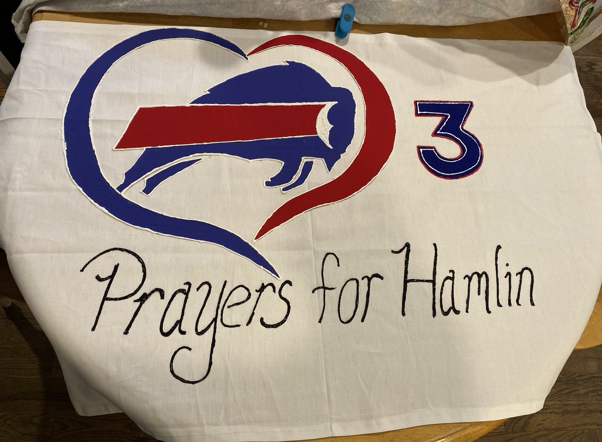 ridley_rick's tweet photo. @HamlinIsland my wife made this for me to take to the game Sunday and I would love for you to have it if I knew how to get it to you https://t.co/JEhtUsFxSA