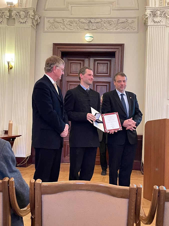We congratulate our colleague, Péter Ábrányi-Balogh, for his recent achievements: in addition to being promoted to senior research fellow, Péter was recently awarded with the Zemplén Géza Prize for his work in organic and medicinal chemistry! 👏👏