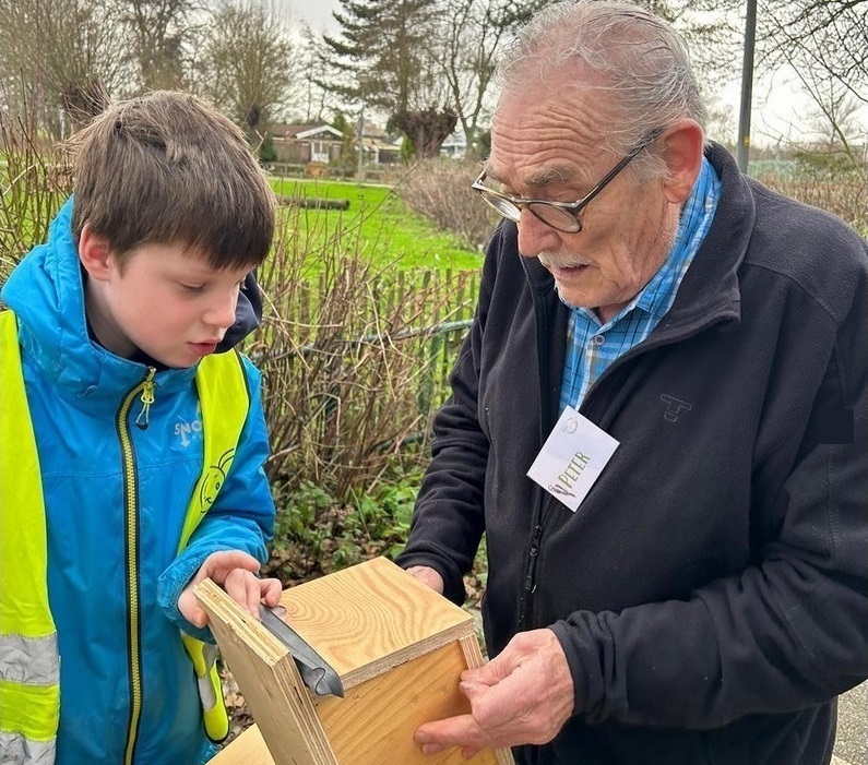 Kinderen in Schiedam helpen vogels door de winter heen

deschiedammeronline.nl/artikel/detail…

<a href="/nmeschiedam_nl/">annemarie </a> <a href="/KomKids/">KomKids Kinderopvang</a>