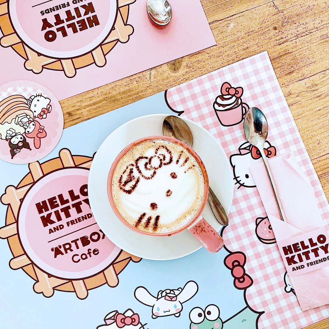 artbox_cafe's tweet photo. Combat the January blues with a visit to the cutest and cosiest place in #Brighton! 🥰🎀
A quick reminder that during January, our sit-down service is closed on Tuesdays ~ but you can still enjoy our take-out counter and boutique!
Thank you to crumpetuk (IG) for the cute snaps✨ https://t.co/XGbTl98mgD