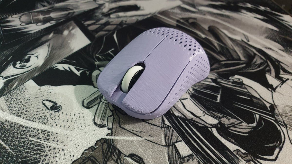 kyleirelandtech's tweet photo. Working on an assembly video for Crafted Mice Symera Shells.
Razer Viper V2 Pro 4K Internals.
Three different size options.
I like the smallest Symera94 that you can see in Lilac.
BT.L Glass Dots on this one.
@craftedmice
#craftedmice #razer #mousemod #mousemodding #pcgaming https://t.co/vVXDybrhnl