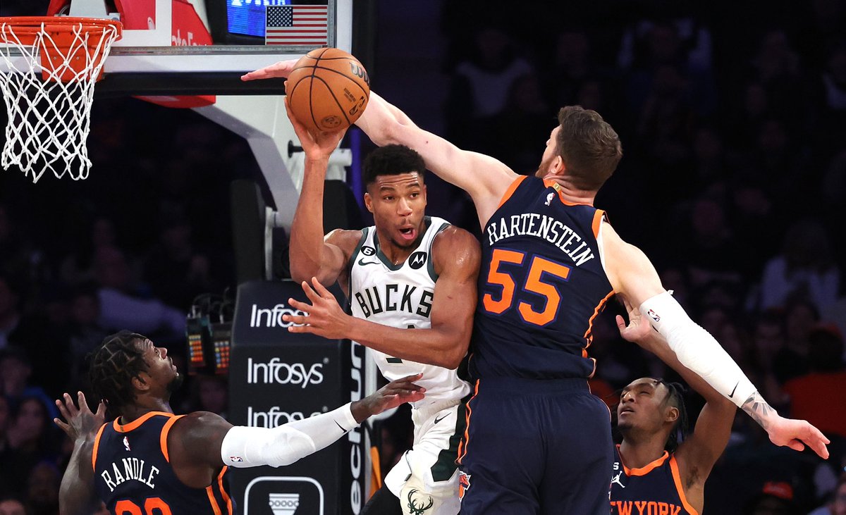 medodecervo's tweet photo. Hoje tem Milwaukee Bucks!

Buscando recuperação, caímos na estrada para uma road trip de 4 jogos (Knicks, Hawks e Heat 2x)

Nossa primeira parada é em New York, para encarar o Knicks (22-18), 7° do leste, vindo de vitória sobre o Raptors

Bucks x Knicks às 21:30 no League Pass https://t.co/UJLz4EBha0