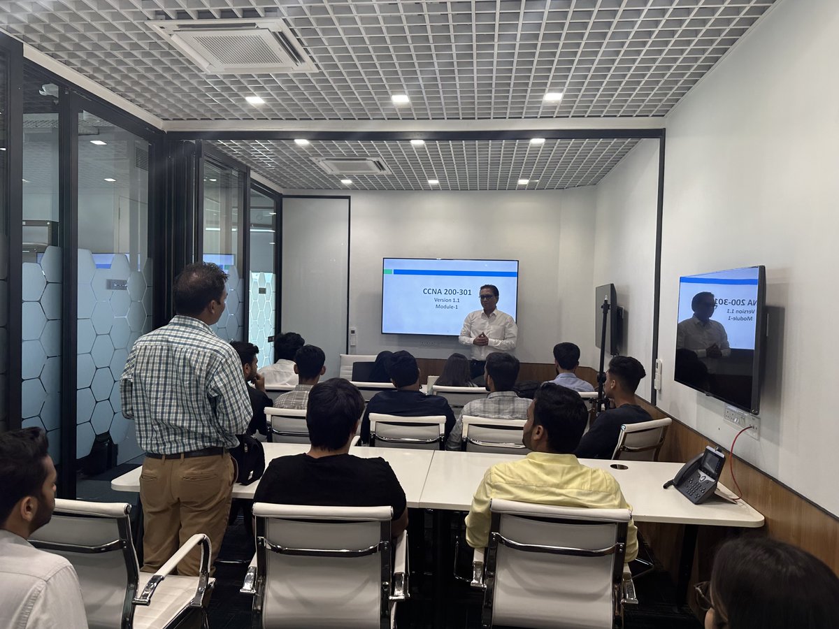 OctaNetworks's tweet photo. What could be a better way to start our Monday off than this?
Here is a small glimpse of the #FirstDay of #FreeCCNATraining
#OctaNetworks #HappyFirstDay #classof2023 #ccna #ccnaclass #ccnabatch #onsitebatch https://t.co/OEehnVRdEA