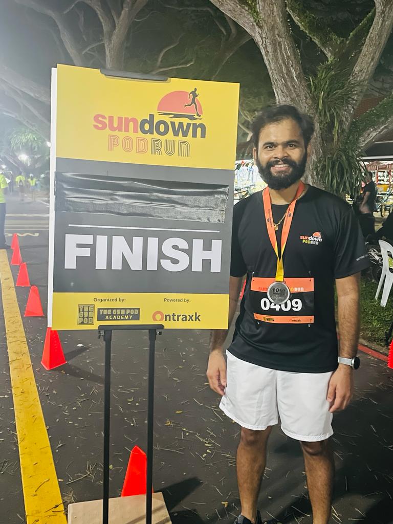 pankajparkar's tweet photo. I participated 1st time in 10km #marathon. I'm content that I was able to finish it in 1:06hrs. The overall experience was quite gud.
Next 🎯 10km = 60mins
Thanks @MultiShiv19 @SouravRunner @ssdulawat @debug_mode for Motivation and inspiration
#devwhorun #sundown #podrun https://t.co/TecwtSCT8j