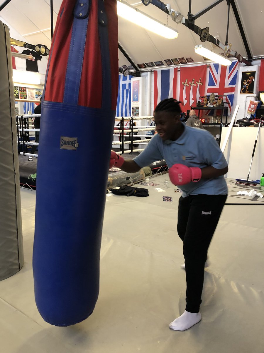 _VictoryPark_'s tweet photo. Pupils working hard today at combat. Working on their strikes. #combatacademy #combat #vpa #VPA #pupils #enrichment https://t.co/wKSvtTQ7cM
