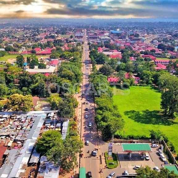 #GuluTown is the most known City in the #Northern Uganda.
And by the way it's looking so beautiful
@ExploreUganda 
@MoWT_Uganda my brother @KamanaIvan I'm in your area @MoICT_Ug 
We have to thank our H.E @KagutaMuseveni 
Because of @NRMOnline Achievement's
#MissionAtHeartUganda🇺🇬