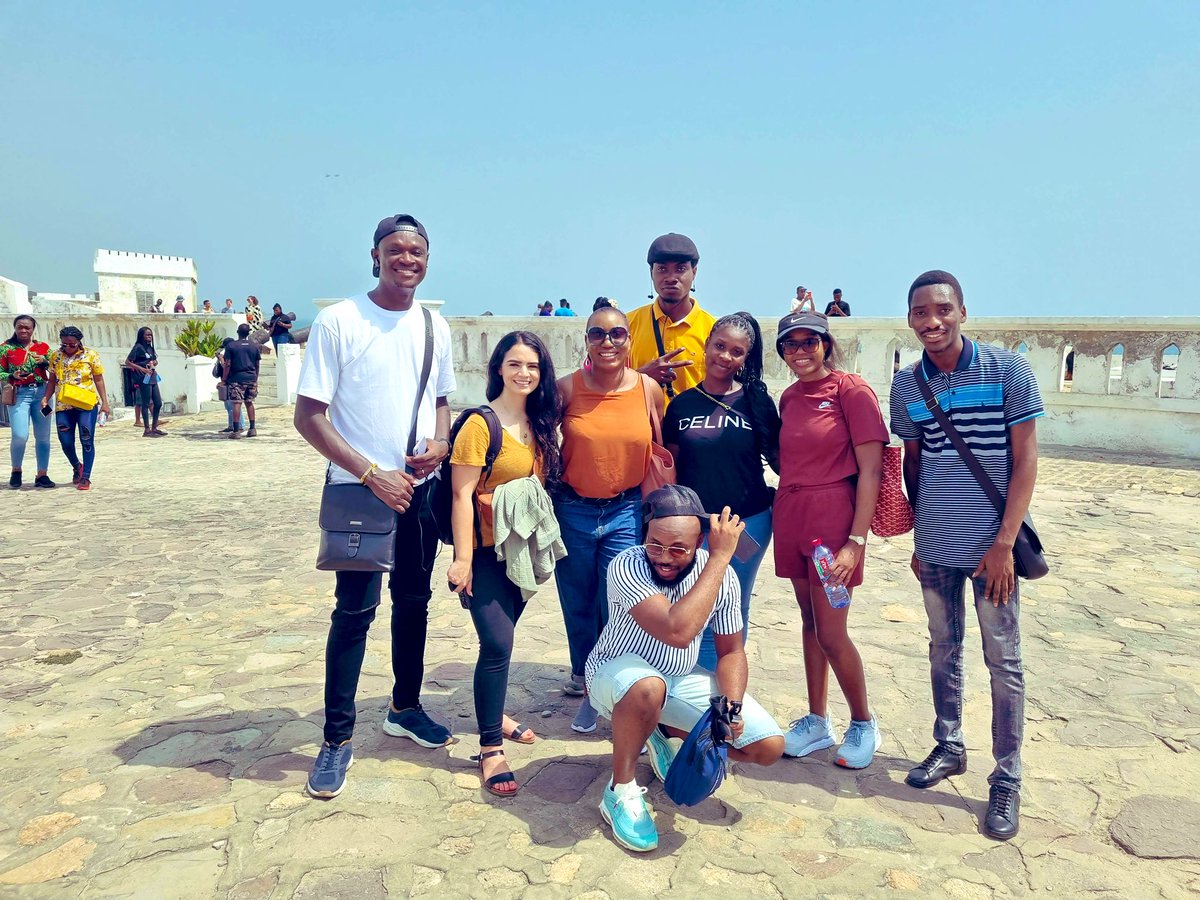A family picture from our visit to the Cape Coast castle. @TheRoyalsNFT🧡