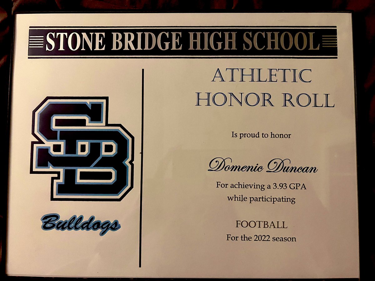 EmilyKingmama's tweet photo. What a way to finish your senior season! We could not be more proud of you @DomDuncan6 3.93 GPA in season, 1st team all district, 1st team all region, 1st team VHSL all state, All Purpose Player of the Year ♥️ https://t.co/3PY45LSDg2