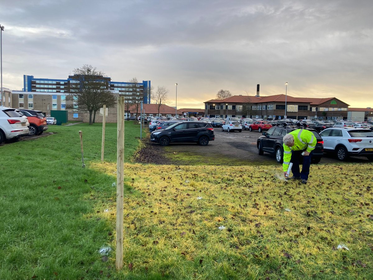 DanJam6967's tweet photo. Colin from @stocktoncouncil spraying the grounds at @NTeesHpoolNHSFT site, ready for the tree planting to commence Saturday! 🌲 #NTH100Leaders #Pack5 @KatieCo95305966 @katgretton @NLMcManus @emizj https://t.co/Q89SzHxSsz