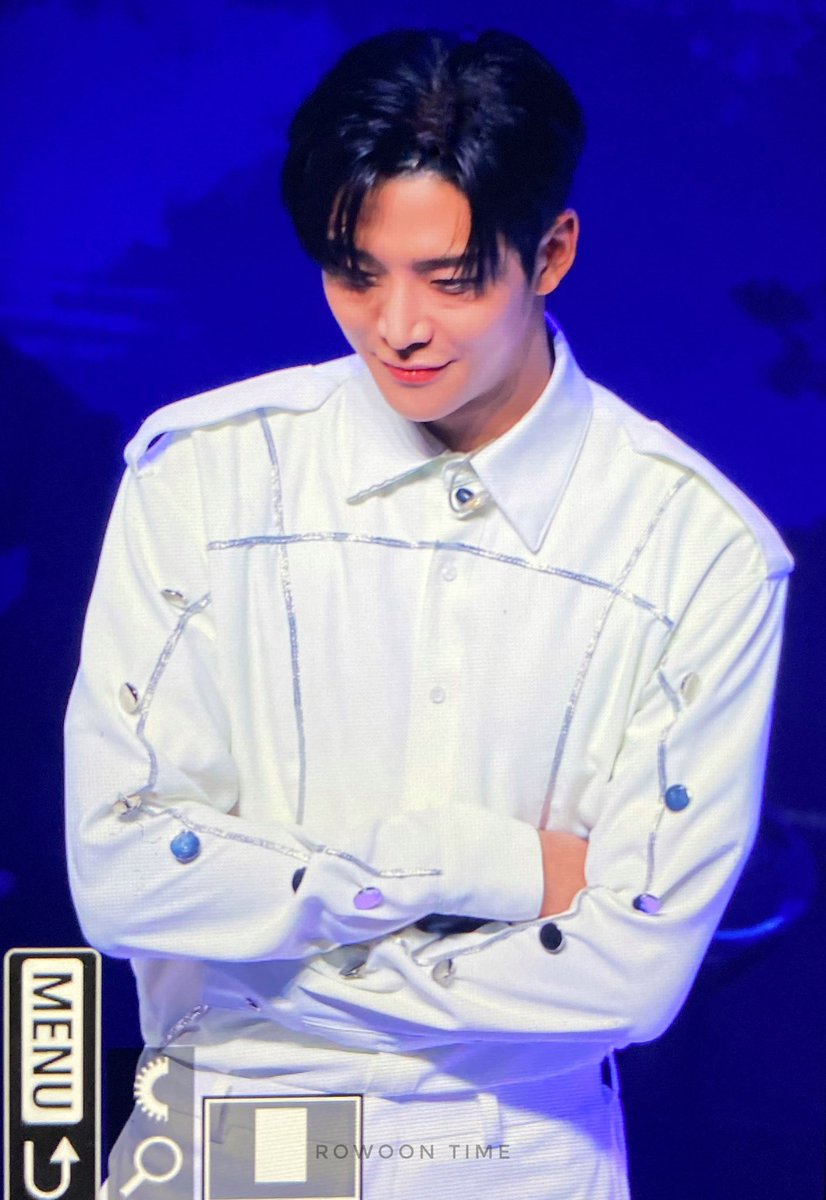 230109 🤍
<a href="/SF9official/">SF9official</a> #에스에프나인  #로운 #김석우 #SF9  #ROWOON #ロウン #THEPIECEOF9 #Puzzle #퍼즐